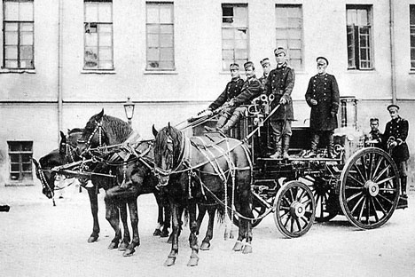 モスクワの消防隊、1900年。