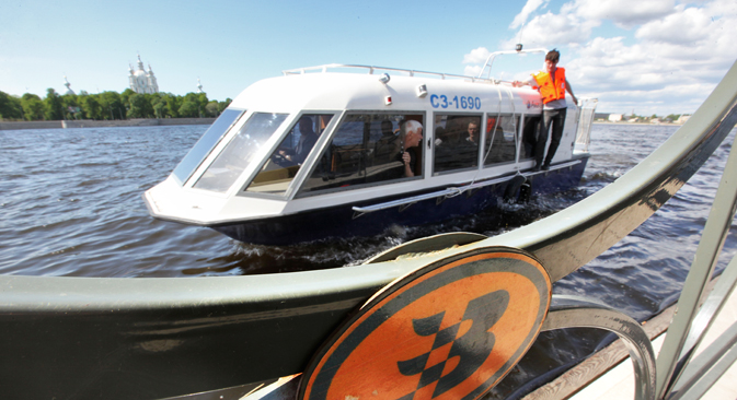 ペテルブルク市初のアクアバスは3年前の2010年に運行を開始した　＝タス通信撮影