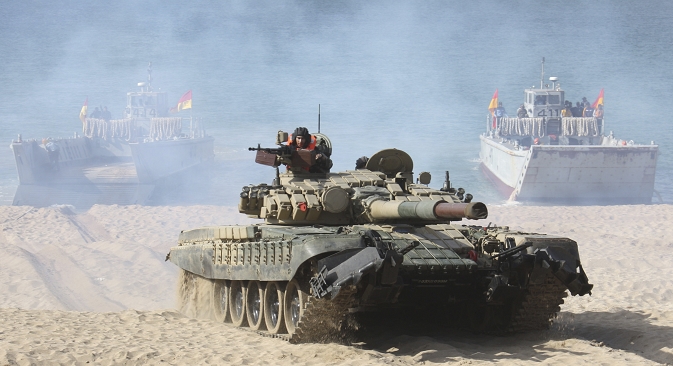 Основниот борбен тенк Т-72 го произведува „Уралвагонзавод“ од Нижни Тагил (Урал). Извор: Reuters.