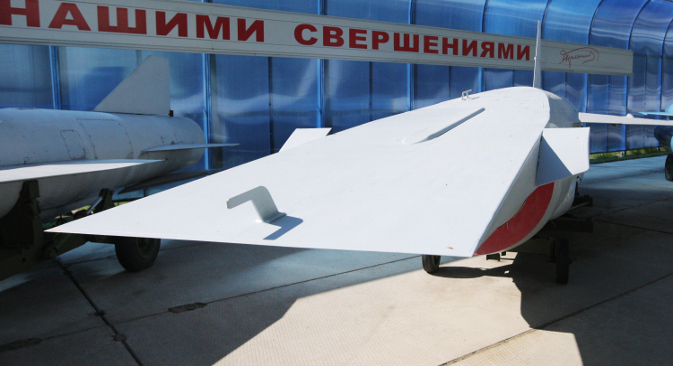 На полигону у Ахтубинску у Астрахањској Области се у јулу-августу 2013. очекује прво право пробно лансирање ракете способне да развије брзину преко 5 маха. Извор: РИА „Новости“.