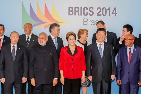 Током посете Бразилу Путин се срео и са председницима 11 земаља Јужне Америке. Извор: Прес-служба председника РФ.