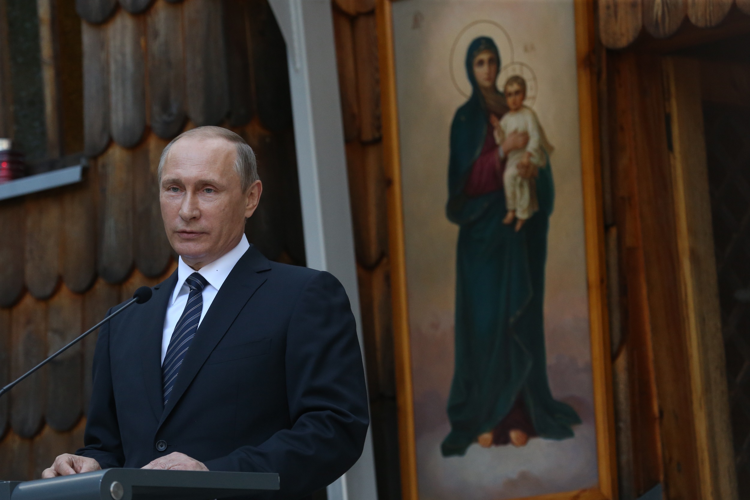 Spasibo, Slovenija se je ruski predsednik Vladimir Putin zahvalil, ker skrbimo za skupen spomin.