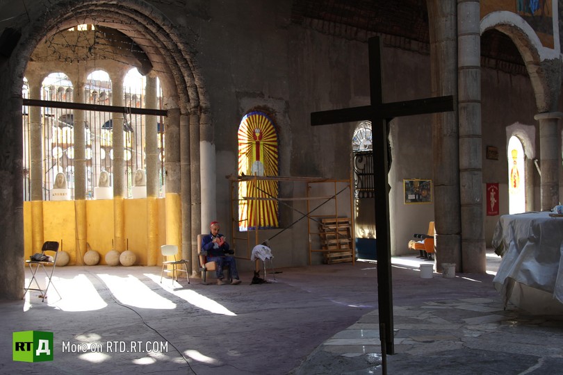 Don Justo builds cathedral in Mejorada del Campo, Spain