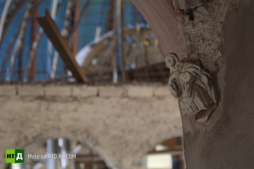 Don Justo builds cathedral in Mejorada del Campo, Spain