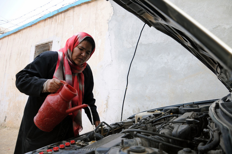 Sara Bohayi Afghanistan's woman taxi driver