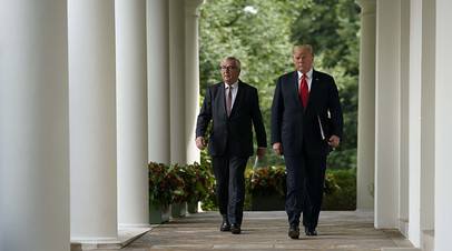 Президент США и глава Еврокомиссии во время визита Жан-Клода Юнкера в Вашингтон