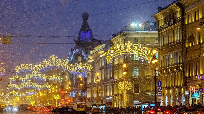 Опрос показал, какой город россияне признали лучшим для поездки на Рождество