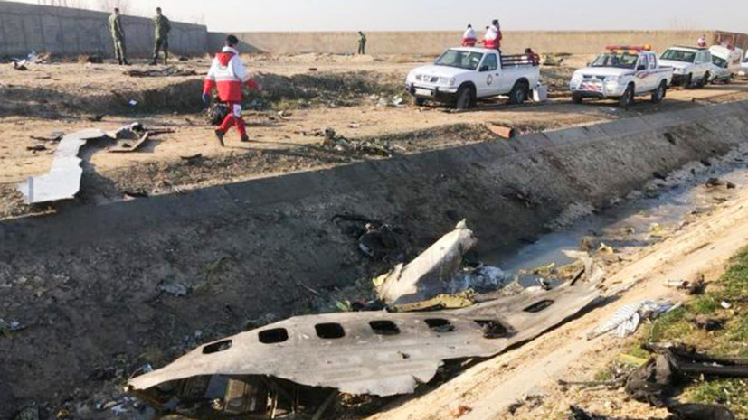 Зеленский заявил о приоритете расследования авиакатастрофы в Иране
