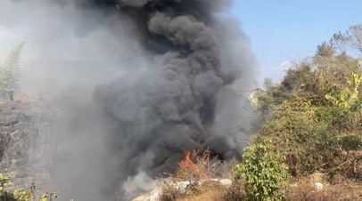 В сети появилось видео падения самолёта Yeti Airlines в Непале