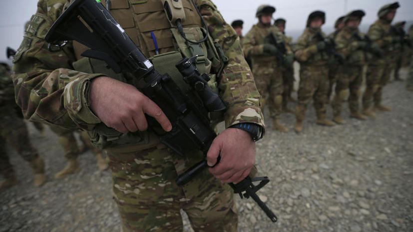 Эксперт: Участвуя в конфликте на Украине, Великобритания пытается решить проблемы своей армии