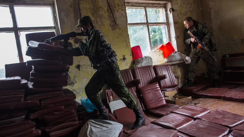 Хрупкое перемирие: в Донецке погиб сотрудник Красного Креста, продолжаются бои за аэропорт